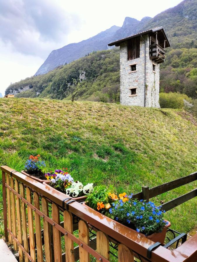 Rustica Sul Lago Tenno Primo Piano 外观 照片